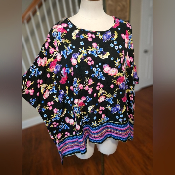 East 5th Tops - East 5th Floral Top Small